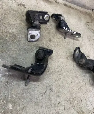 Ford Mondeo MK V Front door hinge set 