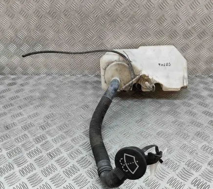 Windshield washer fluid reservoir/tank