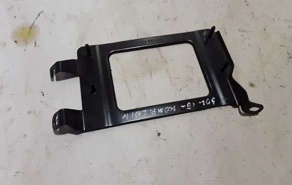 KIA Soul Other engine bay part 9103120095