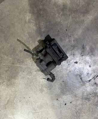 Honda HR-V Rear brake caliper