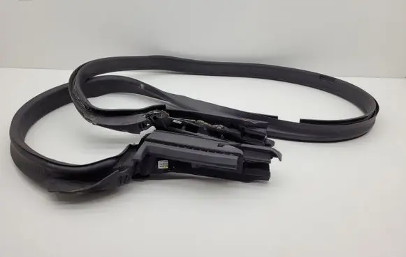 Trunk rubber seal (body)