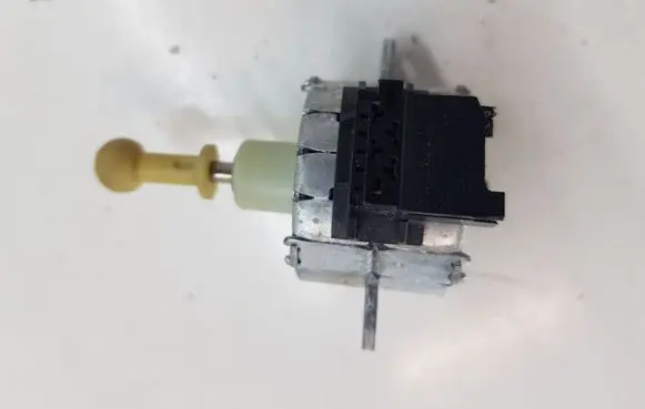 BMW X1 E84 Headlight level adjustment motor 70460499 89393200