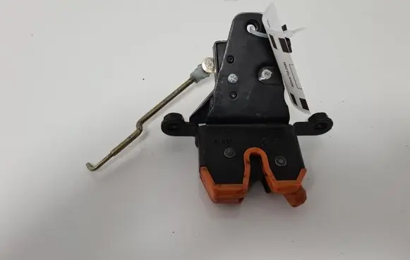 Skoda Octavia Mk1 (1U) Tailgate/trunk/boot lock/catch/latch 1U6827501C