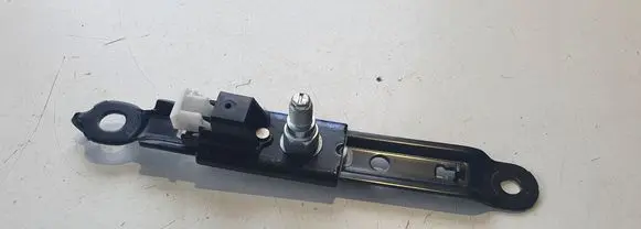 Toyota Avensis T270 Seat belt height adjuster 