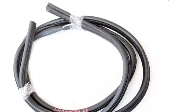 Fiat Freemont Front door rubber seal 