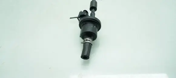 Mazda 5 Vacuum valve 