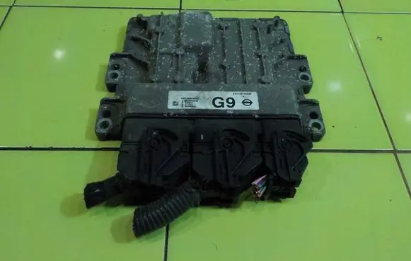 Nissan Juke I F15 Engine control unit/module 23710HY00B