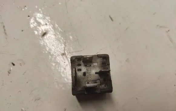 Audi A4 S4 B5 8D Other relay 899512000