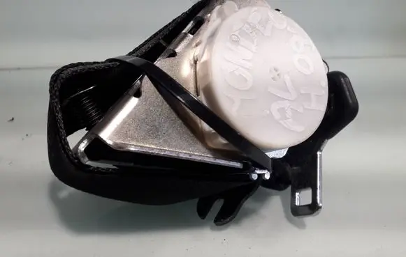Ford Mondeo MK IV Rear seatbelt