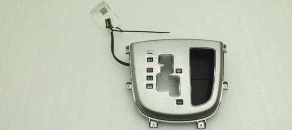 Hyundai Santa Fe Gear shifter surround trim plastic 846482B000