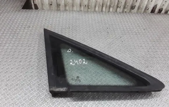 Volkswagen Touran I Front triangle window/glass 