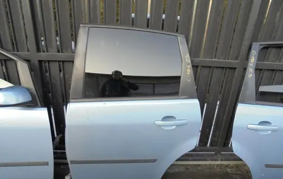 Ford Focus C-MAX Rear door