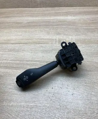 BMW 5 E39 Indicator stalk 8363668