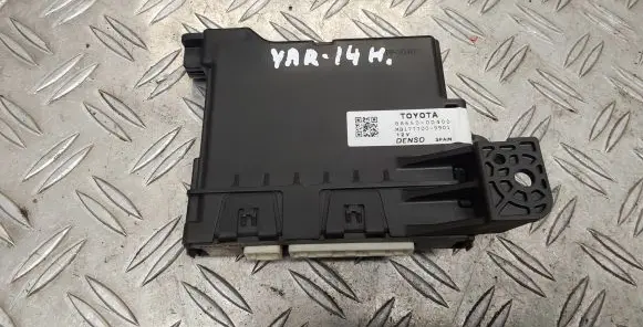Toyota Yaris Climate control unit 886500D400