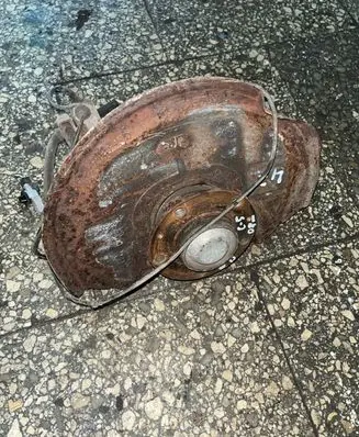 Citroen C5 Rear wheel hub