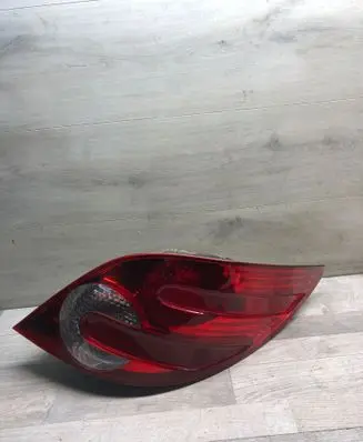 Mercedes-Benz R W251 Rear/tail lights A2518200264