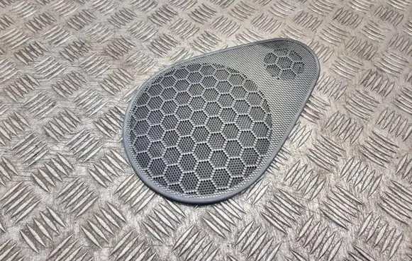 Front door speaker cover trim
