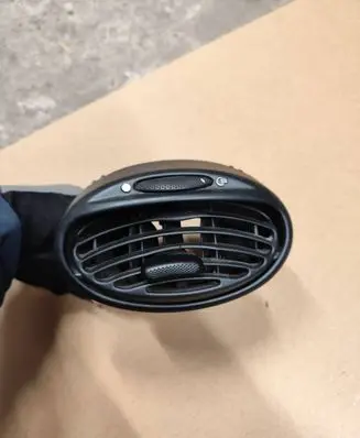 Ford Focus Dash center air vent grill 98AB19893AKW D1B1AR66ZA