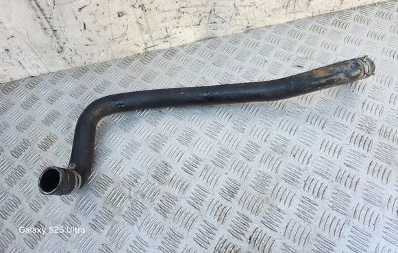 Engine coolant pipe/hose