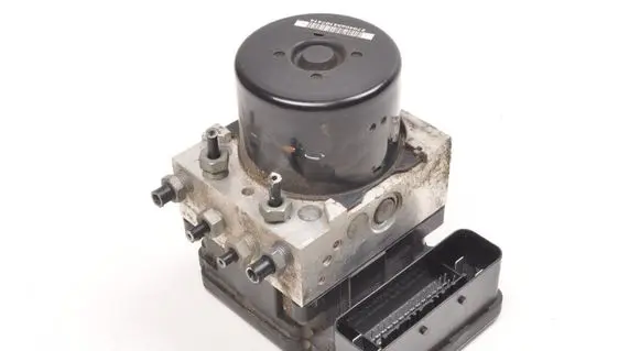 Volvo V50 ABS Pump 31317378