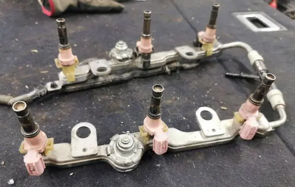 Lexus GS 300 350 430 450H Fuel injectors set 