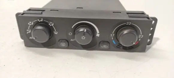 Mitsubishi Pajero Climate control unit MR500646 1464308800