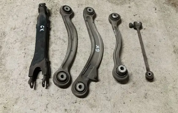 Mercedes-Benz C W204 Rear control arm 20402