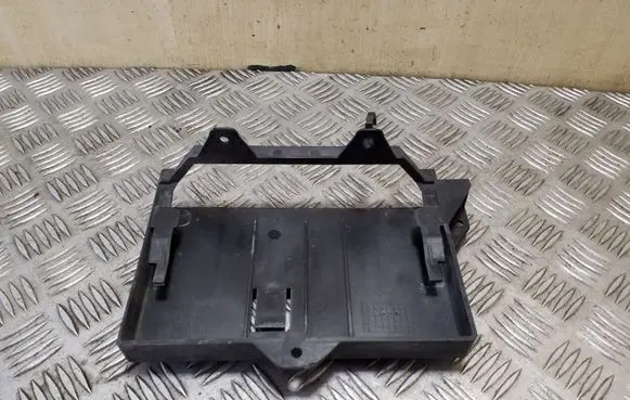 Chevrolet Captiva Engine control unit holder 95169837