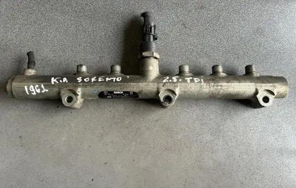 KIA Sorento Fuel main line pipe 0445214061