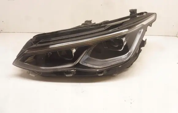 Volkswagen Golf VIII Headlight/headlamp 5H1