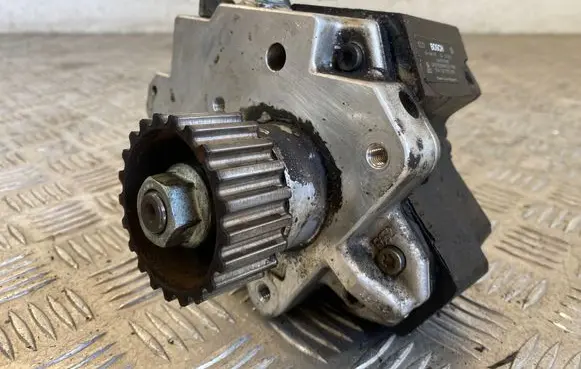Audi A6 S6 C6 4F Fuel injection high pressure pump 059130755E 0401433 0445010090