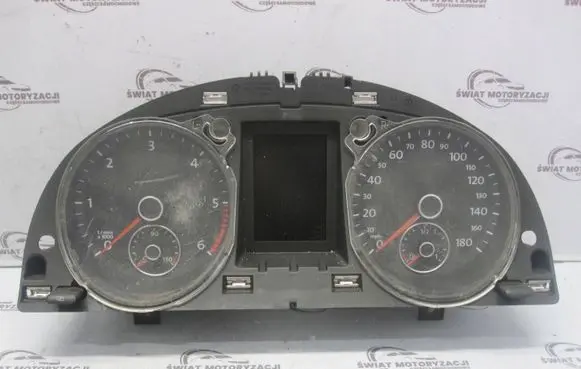 Volkswagen PASSAT CC Speedometer (instrument cluster) 3C8920970P