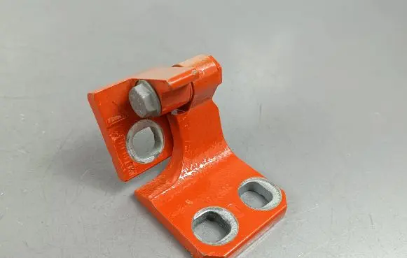 Jeep Renegade Rear door lower hinge