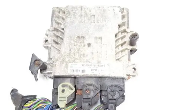 Ford Focus Engine control unit/module BV6112A650NM S180133036F