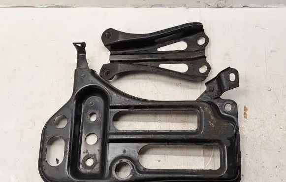 Battery tray
