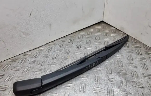 Suzuki Grand Vitara II Rear wiper blade arm 06213 07443