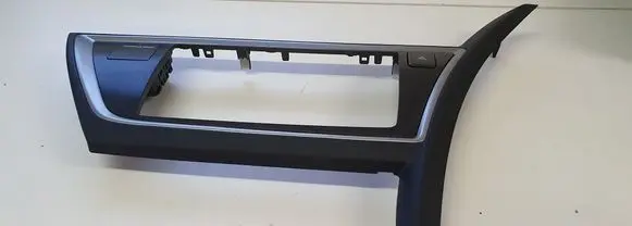 Toyota Auris E180 Radio/GPS head unit trim 
