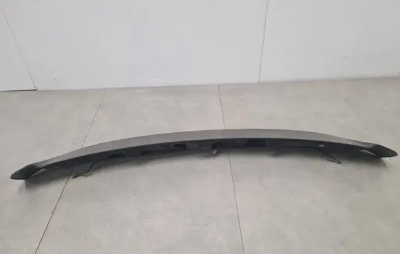 Ford Focus Tailgate/trunk spoiler 8M51A44210A