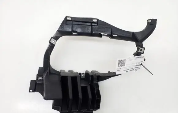Mercedes-Benz A W169 Fog light bracket A1698850865