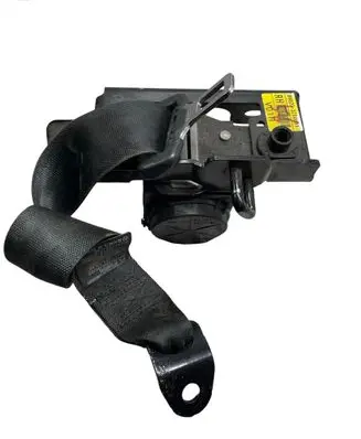 Rear seatbelt