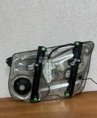 Mercedes-Benz E W212 Front door electric window regulator 938341101 D7984