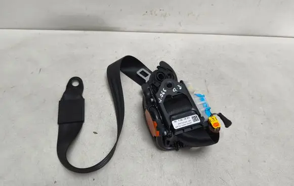 Audi Q3 8U Front seatbelt 8U0857705A