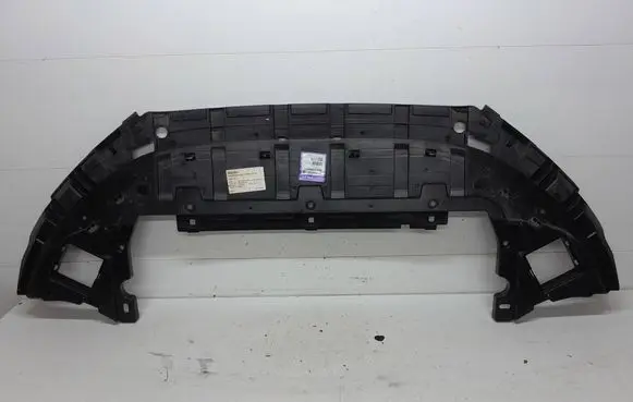 Volvo V40 Front bumper skid plate/under tray 31455220