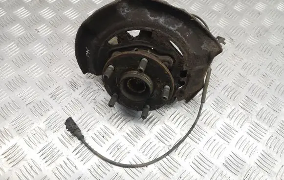 Toyota Avensis T270 Front wheel hub