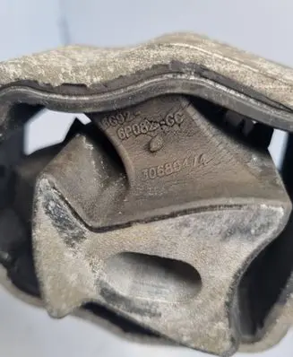 Volvo S80 Engine mount bracket 30680474