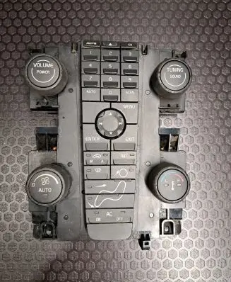 Volvo V50 Climate control unit 30739249 19206 06W47T2