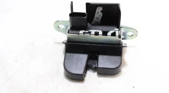 Skoda Fabia Mk4 (6VA) Tailgate/trunk/boot lock/catch/latch
