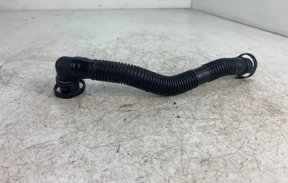 Volkswagen Golf V Breather hose/pipe 06A131127L