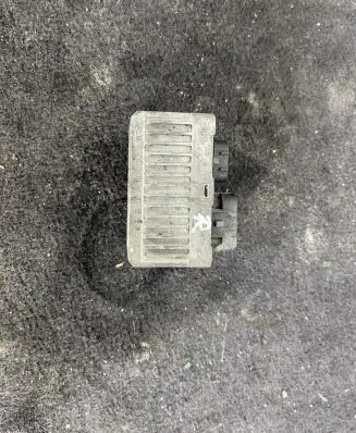 Glow plug pre-heat relay