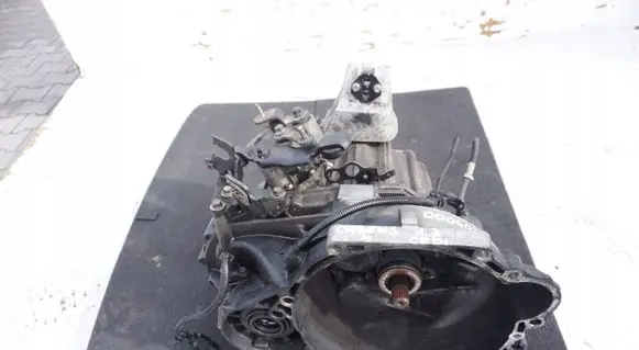 KIA Carens III Manual 5 speed gearbox